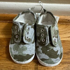 Cameo Sneakers Old Navy